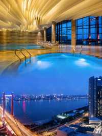 武漢江景天花板住希爾頓躺著看兩江交匯,下個樓就是江漢關!