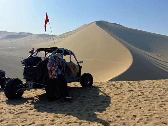 敦煌月牙泉|鳴沙山環抱的沙漠新月 敦煌月牙泉|鳴沙山環抱的沙漠新月