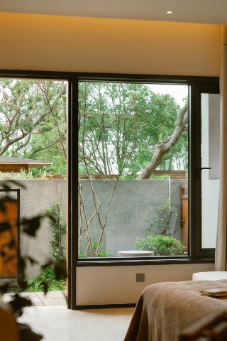 Huizhou Homestay - Embrace the Slow Life in a Courtyard