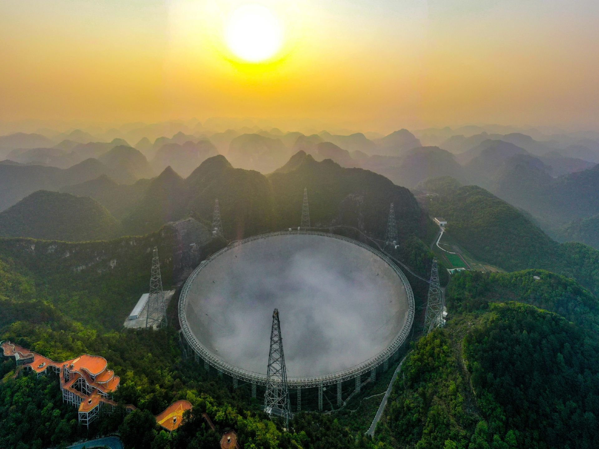 The "China Sky Eye" turns 10