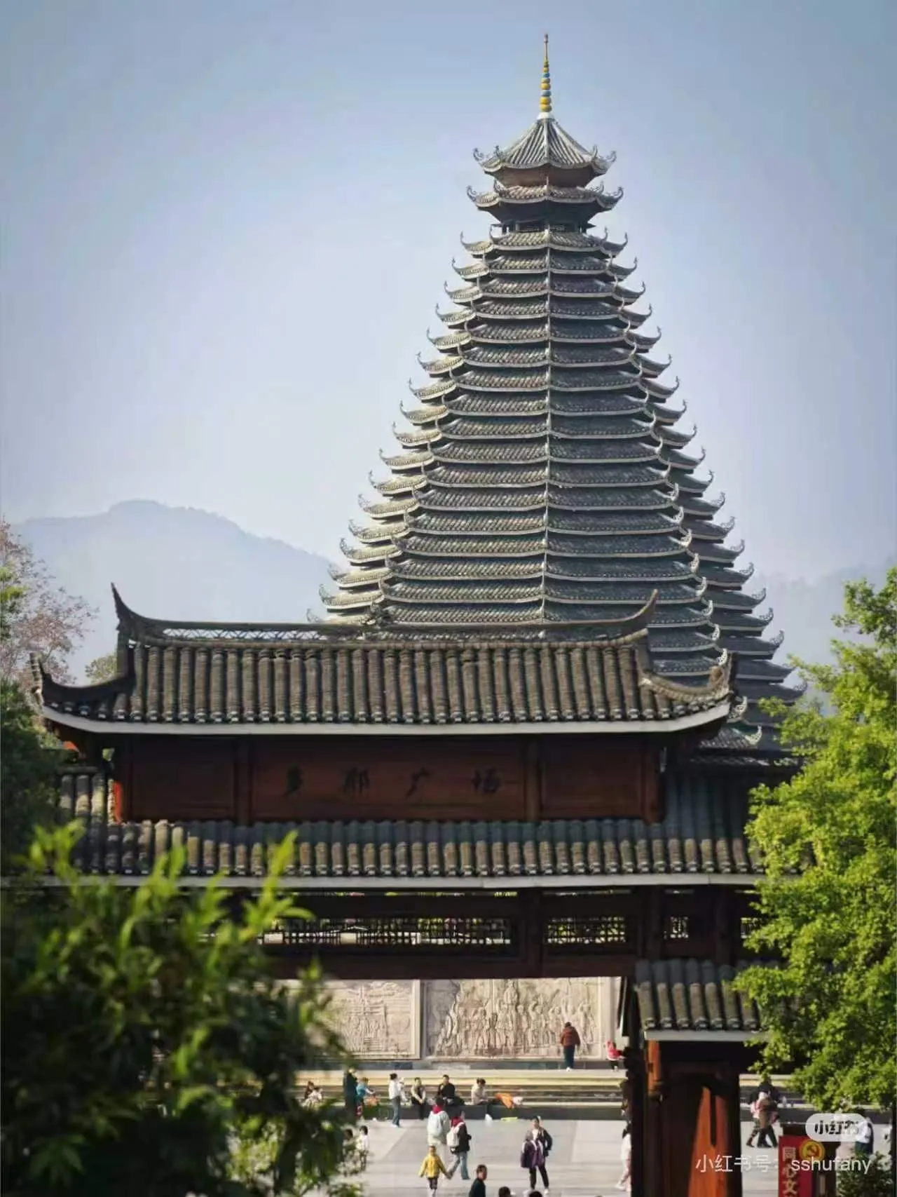 Great choice for my stay in Sanjiang! The Hanting Bird's Nest branch is just steps away from the Drum Tower and Wind and Rain Bridge