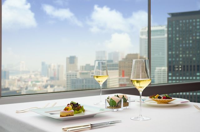 東京の大パノラマを一望しながらのお食事を