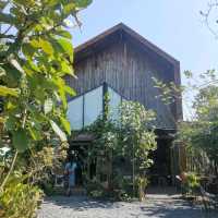 ร้าน  byใบ  คาเฟ่ลับในปราจีนบุรี