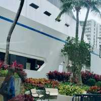 黃埔號停在船景街！黃埔花園！似陸上行舟！
