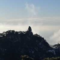 黄山を見ずして山を見たと言うなかれ。高圧的ですが納得です