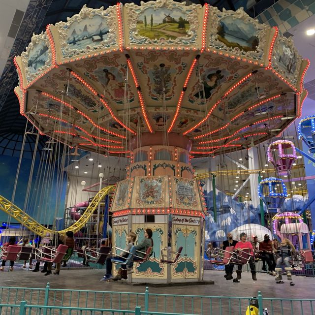 吃喝玩樂盡在West Edmonton Mall