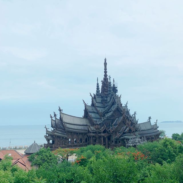 タイのサグラダファミリア