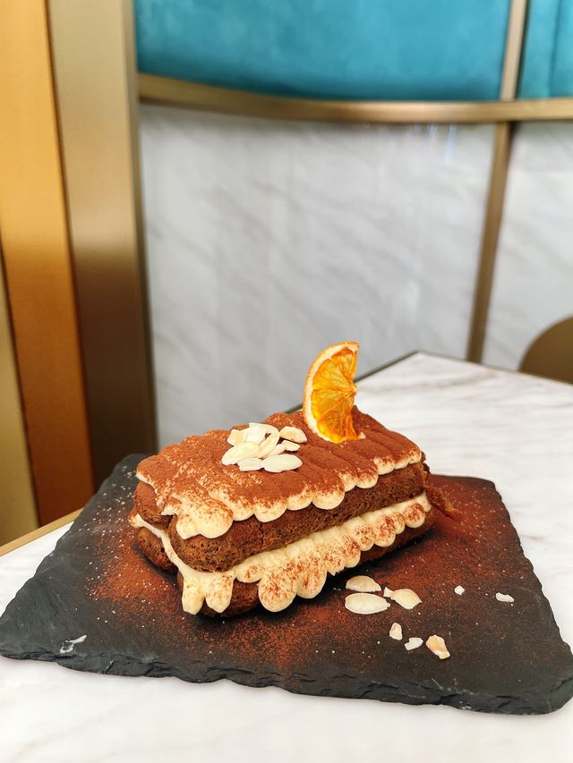 尖沙咀 藝術感滿滿 打卡一流 📸CURATOR Art & Café😍