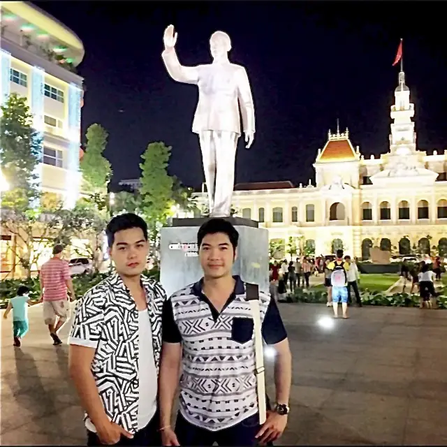  Ho chi Minh Square (จัตุรัสโฮจิมินห์)