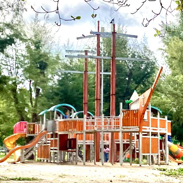 Laem Samila Beach Park