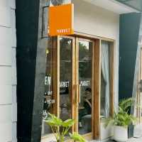 Market cafe