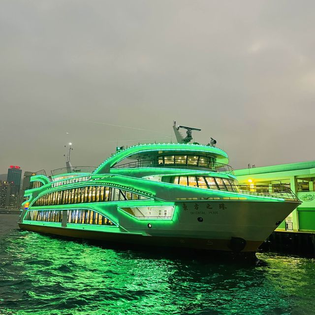 Oriental Cruise in Hongkong. (if you never been to a cruise ship, this is the best to try!! 🛥️