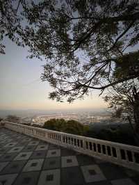 노을과 야경을 한번에! 치앙마이 인생샷 포인트🌅