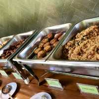 Buffet brakefast by the pool