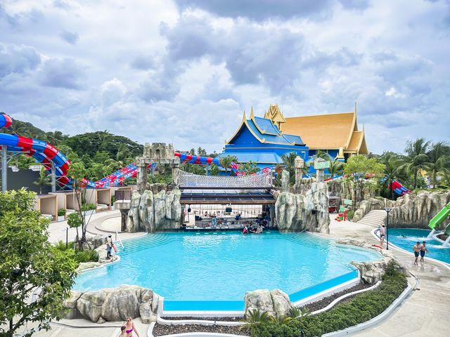 สนุกกับสวนน้ำระดับโลก​ ใหญ่ที่สุดในภูเก็ต