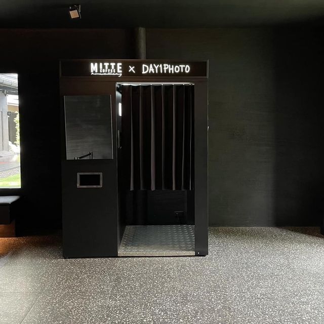 Mitte Coffee | คาเฟ่โทนดาร์ท สุดมินิมอล