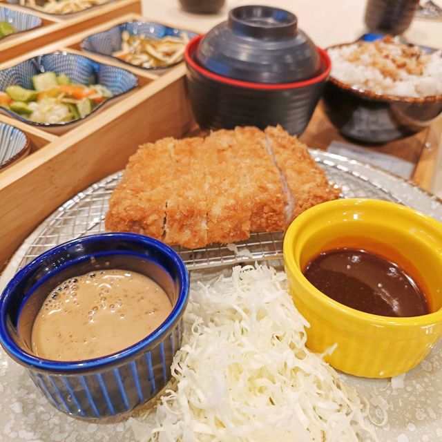 高雄家樂福美食街豬排店 井棧 燒肉/丼飯/定食