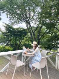 유럽산장같은 초록색지붕 우드하우스와 꽃밭정원 🏡
