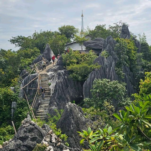 วัดพระพุทธบาทตะเมาะ ดอยเต่า เชียงใหม่