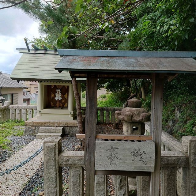 神前神社　境内社「亀崎お多賀社」