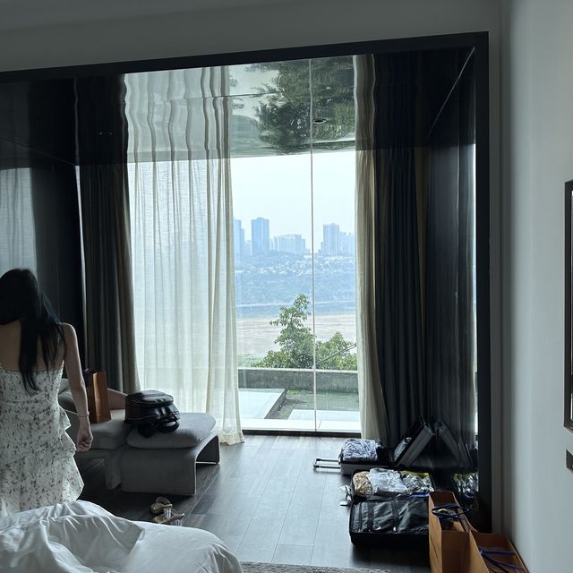 山鬼酒店