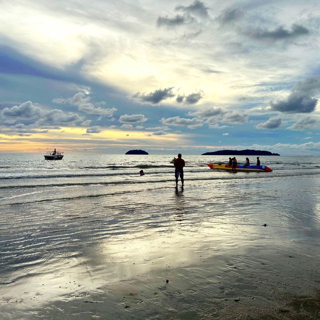 Tanjung Aru Beach Stunning Sunset