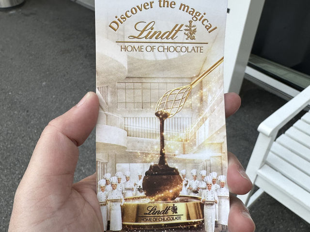 Visits to Biggest Lindt Store in the world!