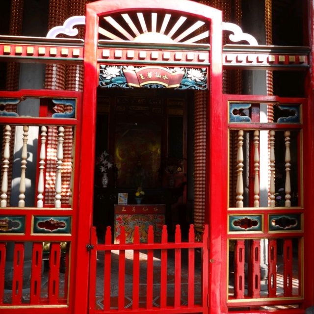 Magnificent Taipei Lungshan Temple