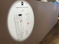 東京・羽田空港。第1ターミナル(南ウイング)保安検査場内の有料ラウンジ『POWER LOUNGE SOUTH 』
