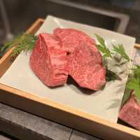 【大阪・北新地】経験豊富なシェフの技が光る芸術的な肉割烹「友百合」