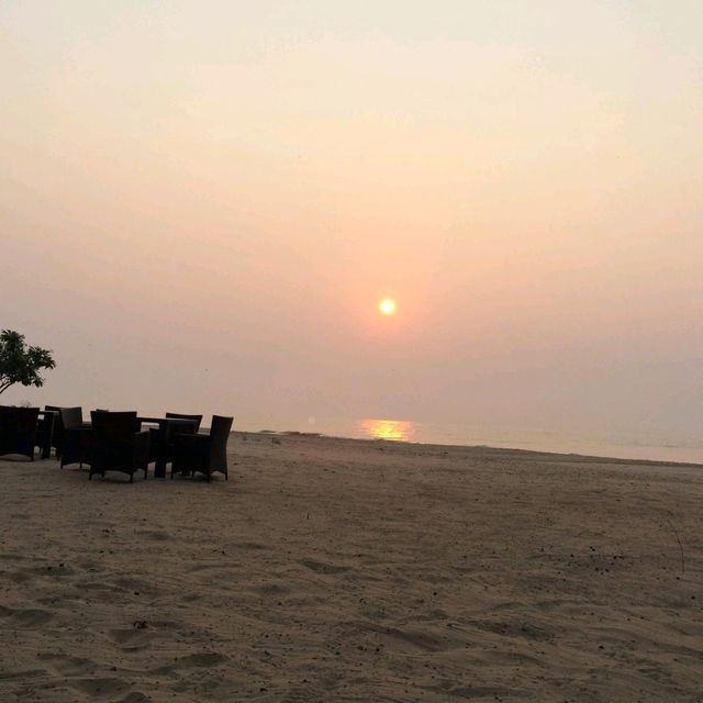 Dhevan Dara Beach Villa Kuiburi