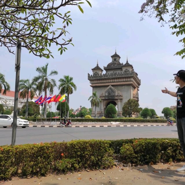 Majestic Patuxay Monument: A Symbol of Pride in Vientiane