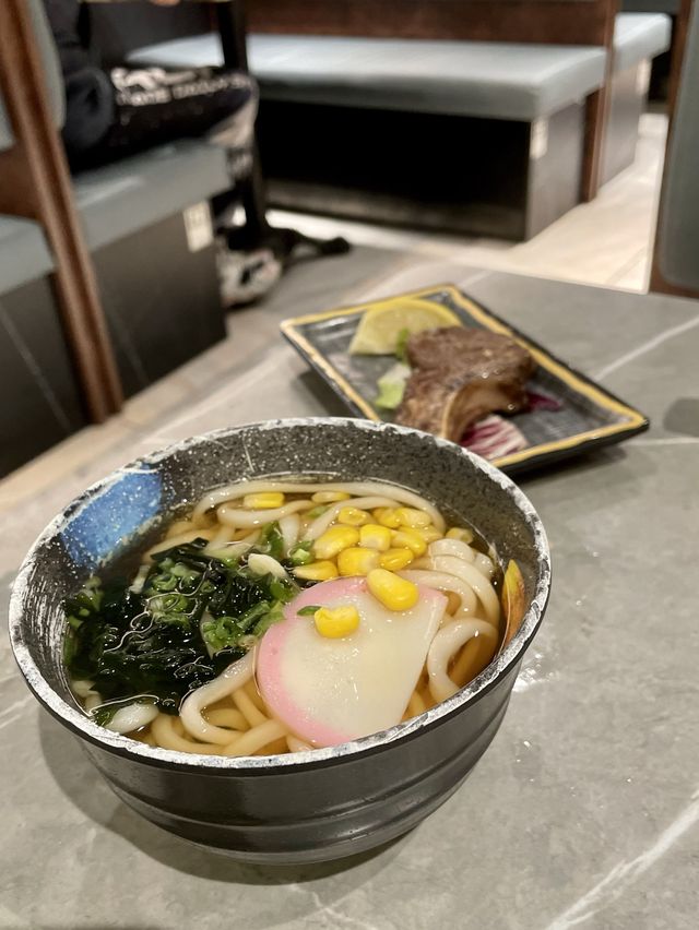 有任食松葉蟹腳的日式放題
