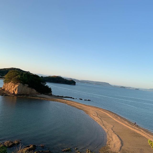 1日2回だけ、島と島が繋がるエンジェルロード。