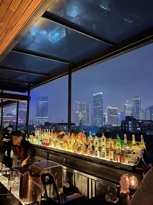 New Rooftop Lounge In Jakarta 🌃
