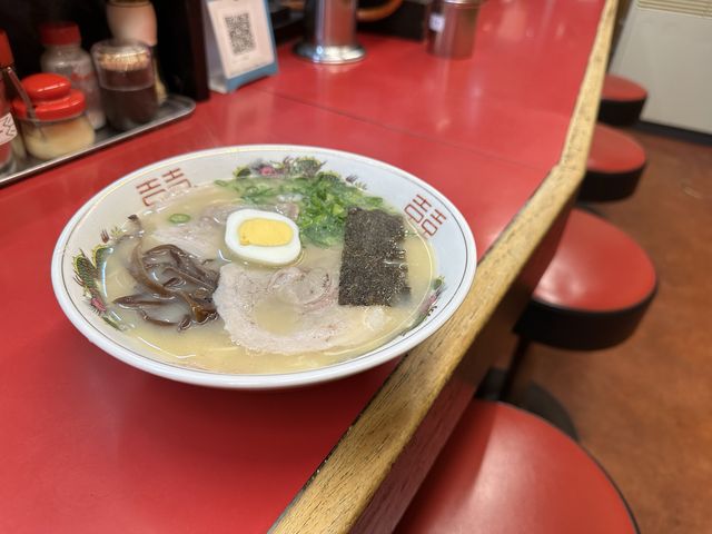 福岡・久留米。久留米の文化街で味わう夜間のみ営業する老舗ラーメン店『久留米屋ラーメン』