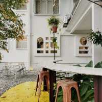 Ruma Puteh cafe