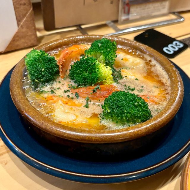 【大阪・四ツ橋】コスパ抜群で牡蠣好きにおすすめ「牡蠣と肉たらしビストロAKIRA」