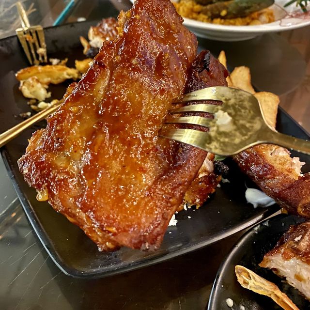 環境闊落，食物婫美西餐廳的樓上cafe 