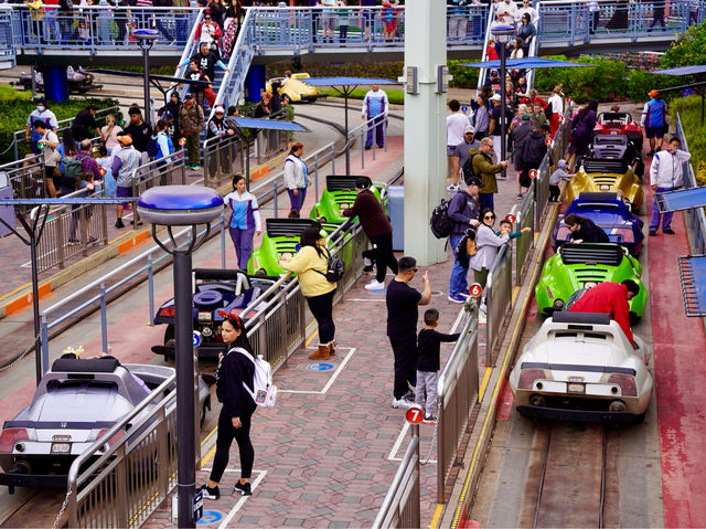 Zooming through Tomorrowland at Autopia 🏎️