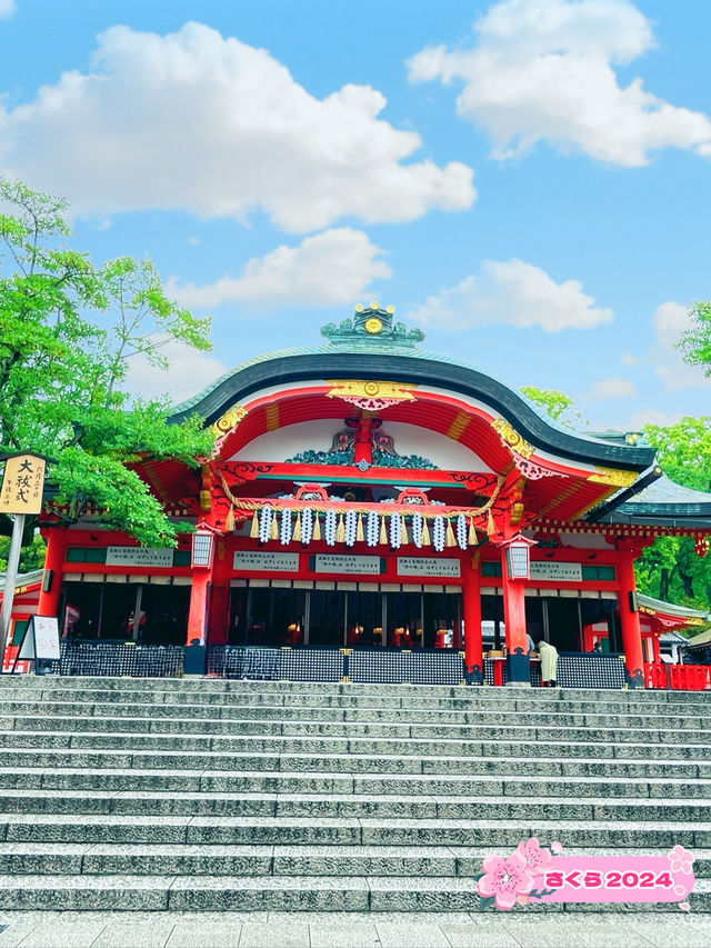 【京都府】朱色が鮮やかな稲荷神社の総本宮！