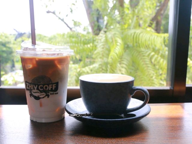 พามาชิมกาแฟตุรกี ที่ ZHIV COFF
