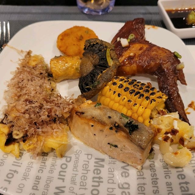 食物多元化的酒店自助午餐