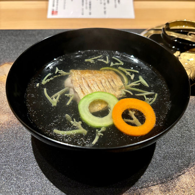 【大阪・北浜】料理と和食器のトータルコーディネート「きたはま 雅楽」