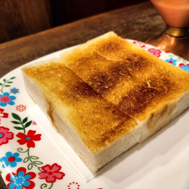 わたしと旅と大阪💠なんばウォークでレトロ喫茶店