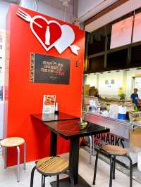 Famous Hing Kee Claypot Rice in Hong Kong