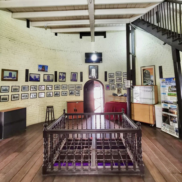 The mystery of the leaning tower of Teluk Intan