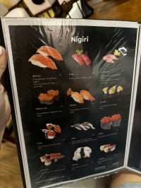 タイ🇹🇭プーケット　🍸barと寿司ラウンジ🍣