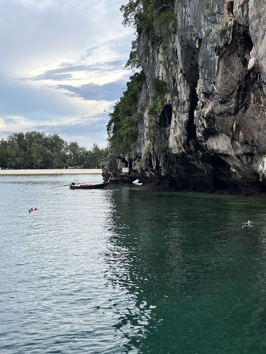 📍ล่องเรือชมพระอาทิตย์ตกที่กระบี่ มันดีมากกกกก