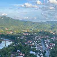 นั่งรถไฟวังเวียง -หลวงพระบาง...